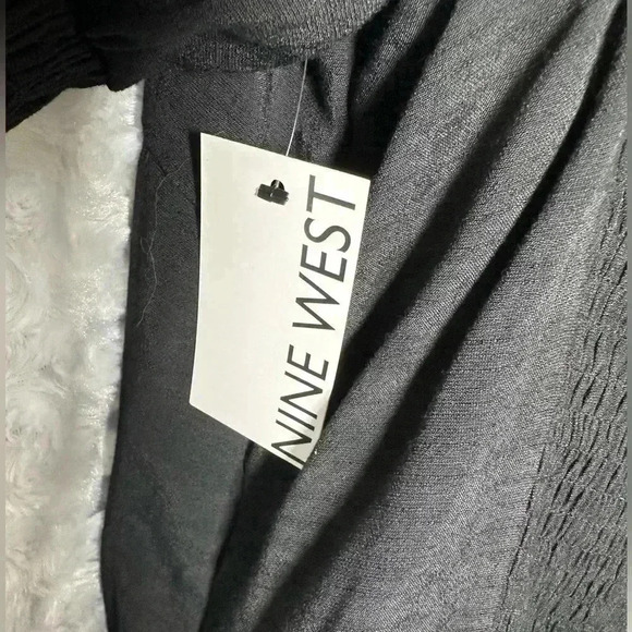 Nine West Women’s Twist Front Puff Sleeve Top - Picture 12 of 12